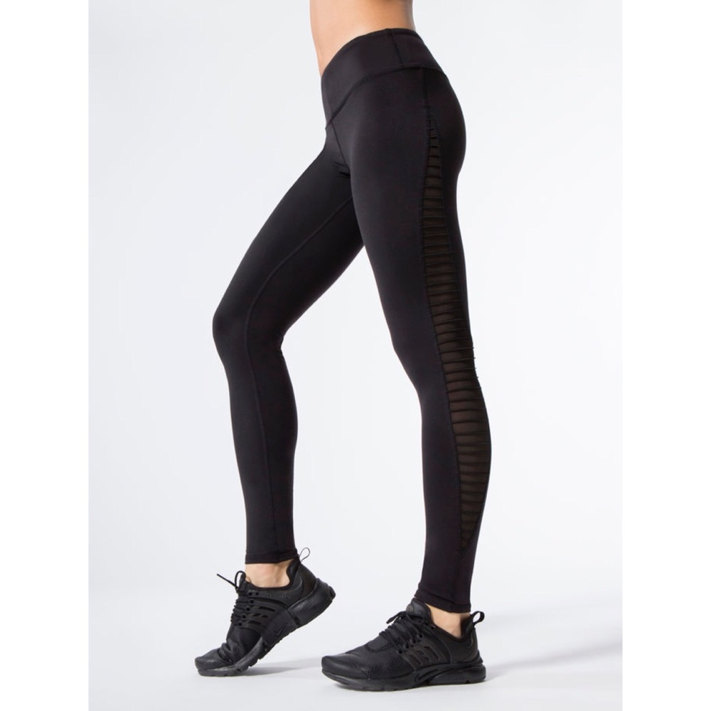 ALO Yoga Luminous Leggings Black On Black